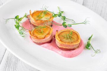 Bacon eryngii scallops