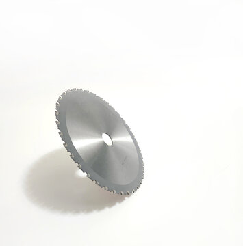 Saw blade for cutting hard materials