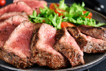 Grilled beef with arugula salad
