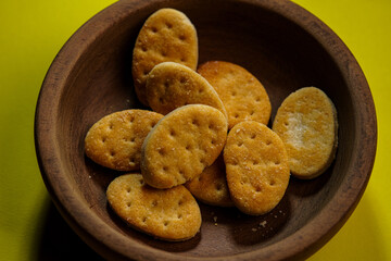 bowl of cookies biscochitos de grasa