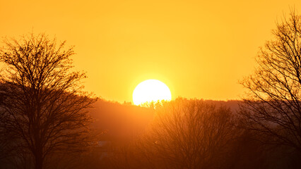 Strahlender Sonnenuntergang 
