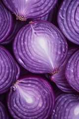 Fototapeta premium Textured Close-Up of Sliced Purple Onions