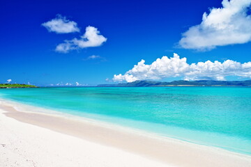 沖縄県新城島　真夏のパナリブルー