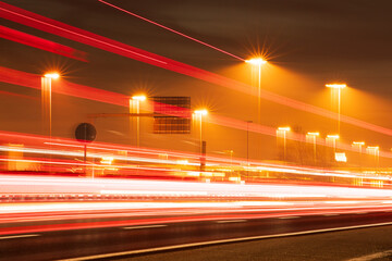 Circolazione autostradale durante la notte