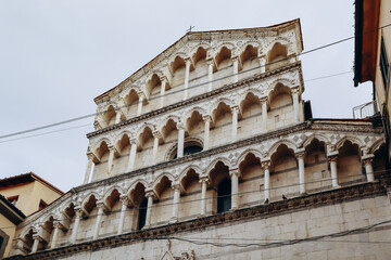 Obraz premium San Michele in Borgo, a Roman Catholic church in Pisa, region of Tuscany, Italy