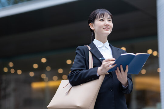 確認しました」の写真素材 | 361件の無料イラスト画像 | Adobe Stock