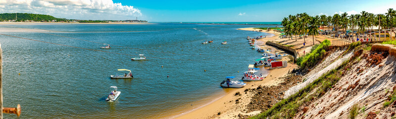 Fototapeta na wymiar Praia do Gunga is among the most beautiful beaches in Brazil, it is a true postcard of Alagoas, located just 35 minutes from the capital, it tops the list of the most popular destinations in the north