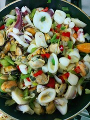 salad with vegetables and shrimp