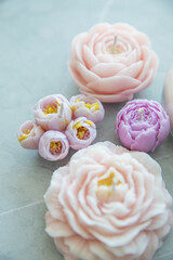 Decorative candles in the form of flowers