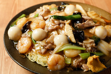 五目あんかけ焼きそば