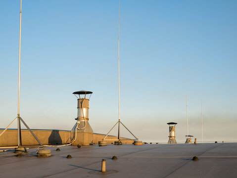 Lightning rod and ventilation system on the roof