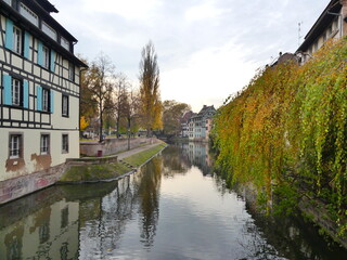 Naklejka premium Paysage d'automne à Strasbourg