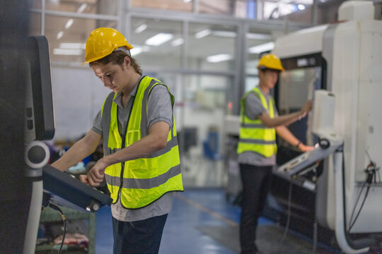 Robotic trainee develop skills in operation, programming, through hands-on sessions in control room