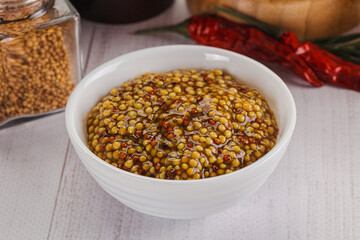 Spicy mustard sauce with seeds