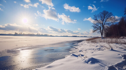 Lac scintillant au cœur d'un paysage hivernal flamboyant


