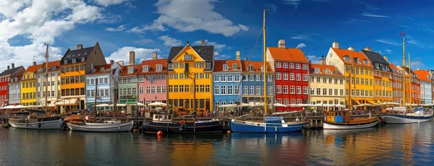 Afwasbaar Fotobehang Noord-Europa Colorful Copenhagen Canal with Historical Boats