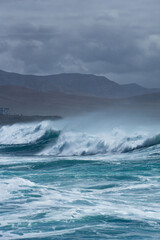 Fale na oceanie Atlantyckim, Wyspy Kanaryjskie, Fuerteventura, El Cotillo