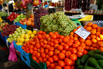 fruit and vegetable market