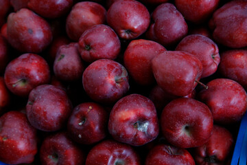 red apples background