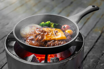 アウトドアでハンバーグ　Hamburg steak 