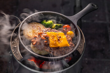 アウトドアでハンバーグ　Hamburg steak 