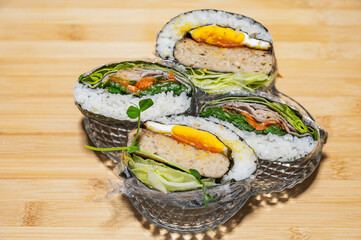 折りたたみ式おにぎらず