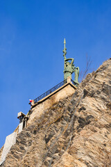 Statue at the top of the Fort du Château (