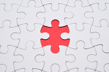 Concepto de trabajo, completar tareas, falta una pieza, algo sin terminar. 