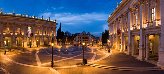 Italien; Kapitol; Musei Capitolini; Palazzo dei Conservatori; Palazzo Nuovo; Piazza dei Campidoglio; Rom