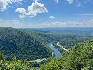 Exploring Pocono Mountains: Hiking Trails and Scenic Vistas
