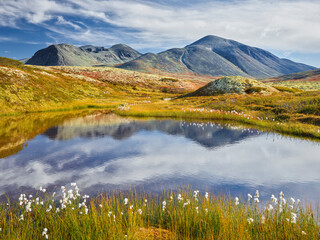 namenloser See, Rondslottet, Storronden, Rondane Nationalpark, Oppland, Norwegen