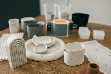 Master makes creative products from plaster and concrete, process