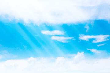 空に光