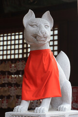 稲荷神社の狛狐