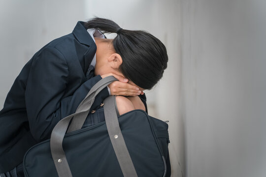 「惨めな」の写真素材 | 83件の無料イラスト画像 | Adobe Stock