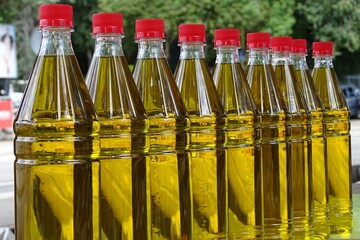 Pure Liquid Gold: Elevate Your Culinary Creations with the Finest Quality Cooking Oil, Nature's...