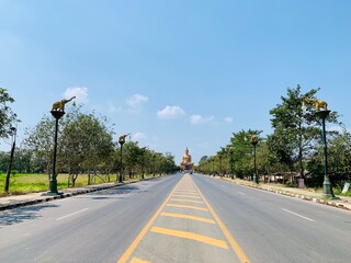 Wat Phikun ThongInside the temple there is a museum of Luang Pho Phae. Exhibit stories about History and machines Relics of Luang Phor Phae from the past to the present The temple has the largest Budd