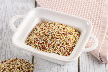 Raw dry quinoa cereal grain