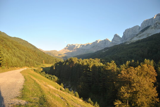 Paseo entre montes