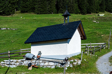 St. Wendelinkapelle auf der Alp Rinderbüel - obrazy, fototapety, plakaty
