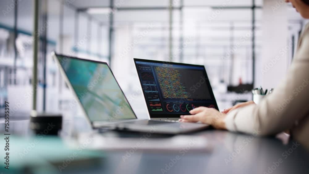 Poster Data Analyst Using Data Analytics KPI