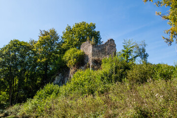 Fototapeta na wymiar Burgruine Dreimühlen in der Eifel
