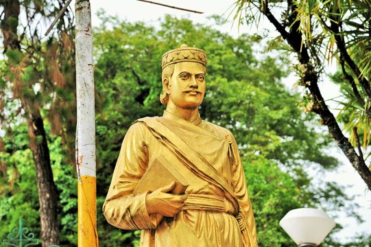 Bhanubhakta Acharya statue, Mall Road, Chowrasta, Darjeeling, West Bengal, India, Asia