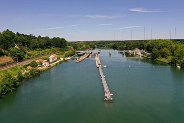 view of the Boissise le Roi lock in Seine et Marne