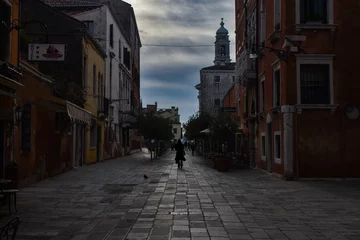 Papier Peint photo autocollant Ruelle étroite A Street in a Cloudy Venice