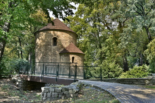 zabytkowa rotunda na wzgórzu zamkowym, najstarszy kościół murowany, Cieszyn, Śląsk, Polska, Europa, 