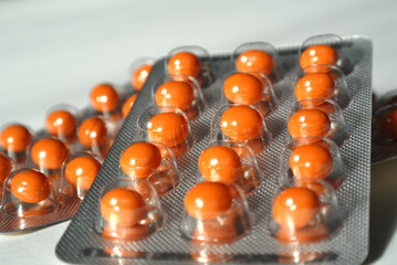 イソトレチノイン