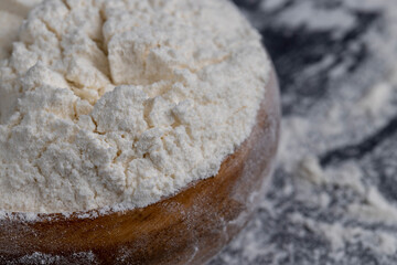 crumbly wheat flour for baking bread