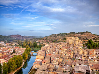 Naklejka premium Valderrobres village with its bridge and castle in Teruel, Spain.