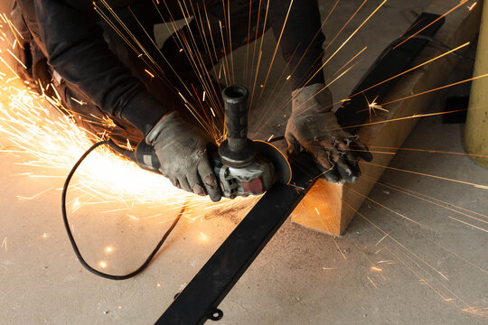 Cutting metal with a grinder